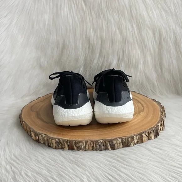 LIKE NEW Adidas Ultraboost black sneakers